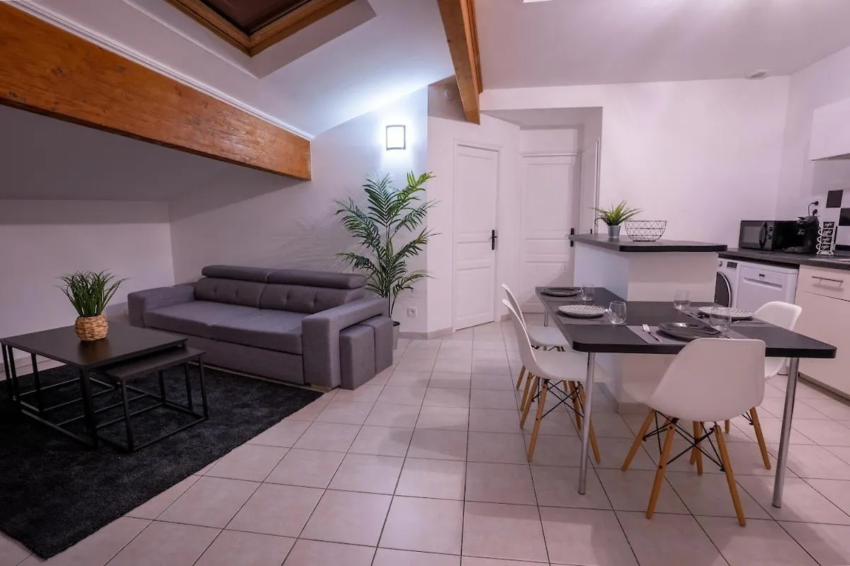 Chez Alex & Jerome Appartement LʼArbresle 0*,